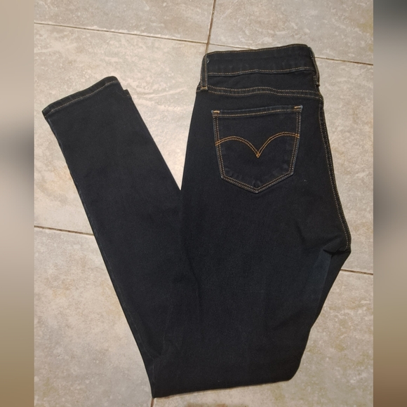 Levi's 711 skinny Size 28 stretchy - Picture 3 of 6